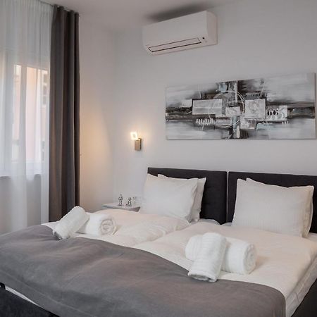 Luxury Studios & Room Five Split Exterior foto