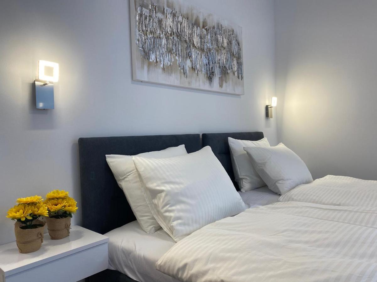 Luxury Studios & Room Five Split Exterior foto