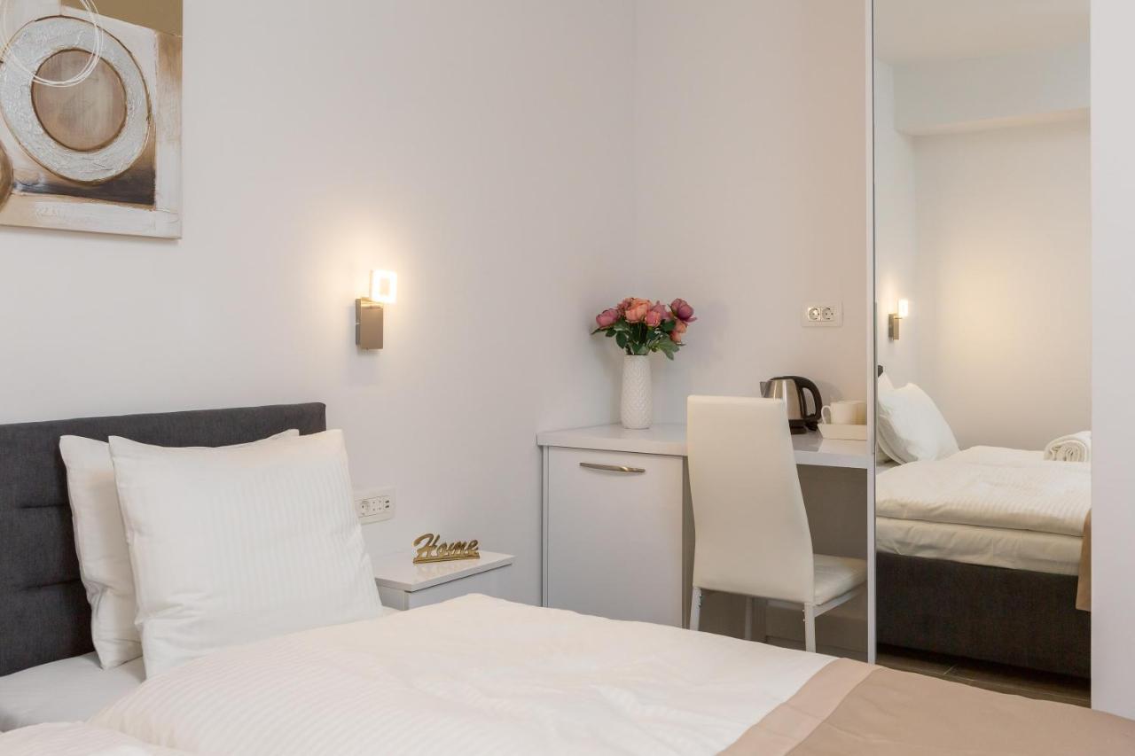 Luxury Studios & Room Five Split Exterior foto
