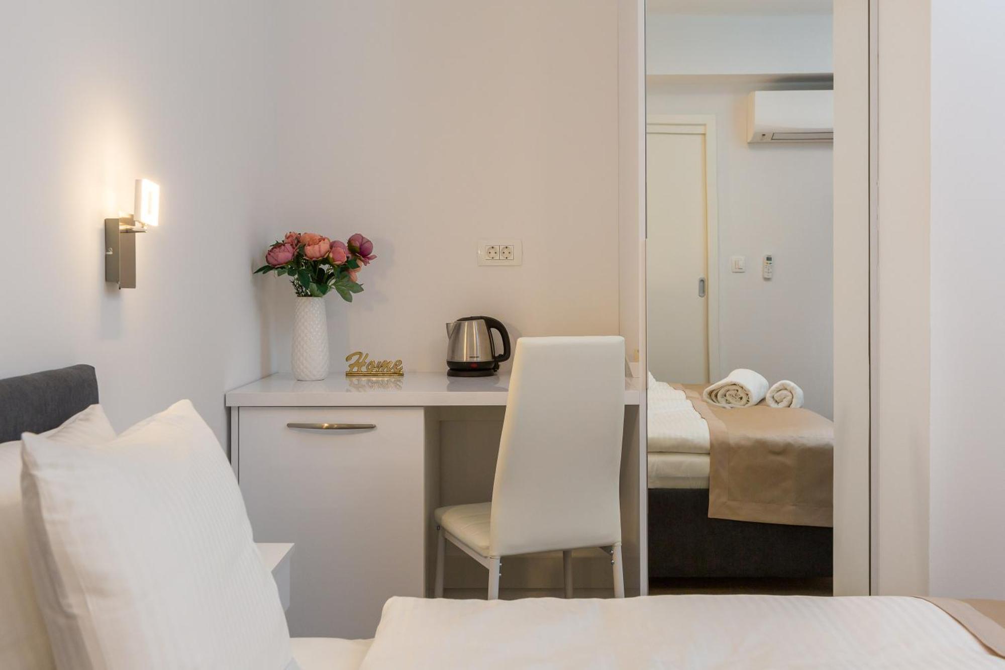 Luxury Studios & Room Five Split Exterior foto